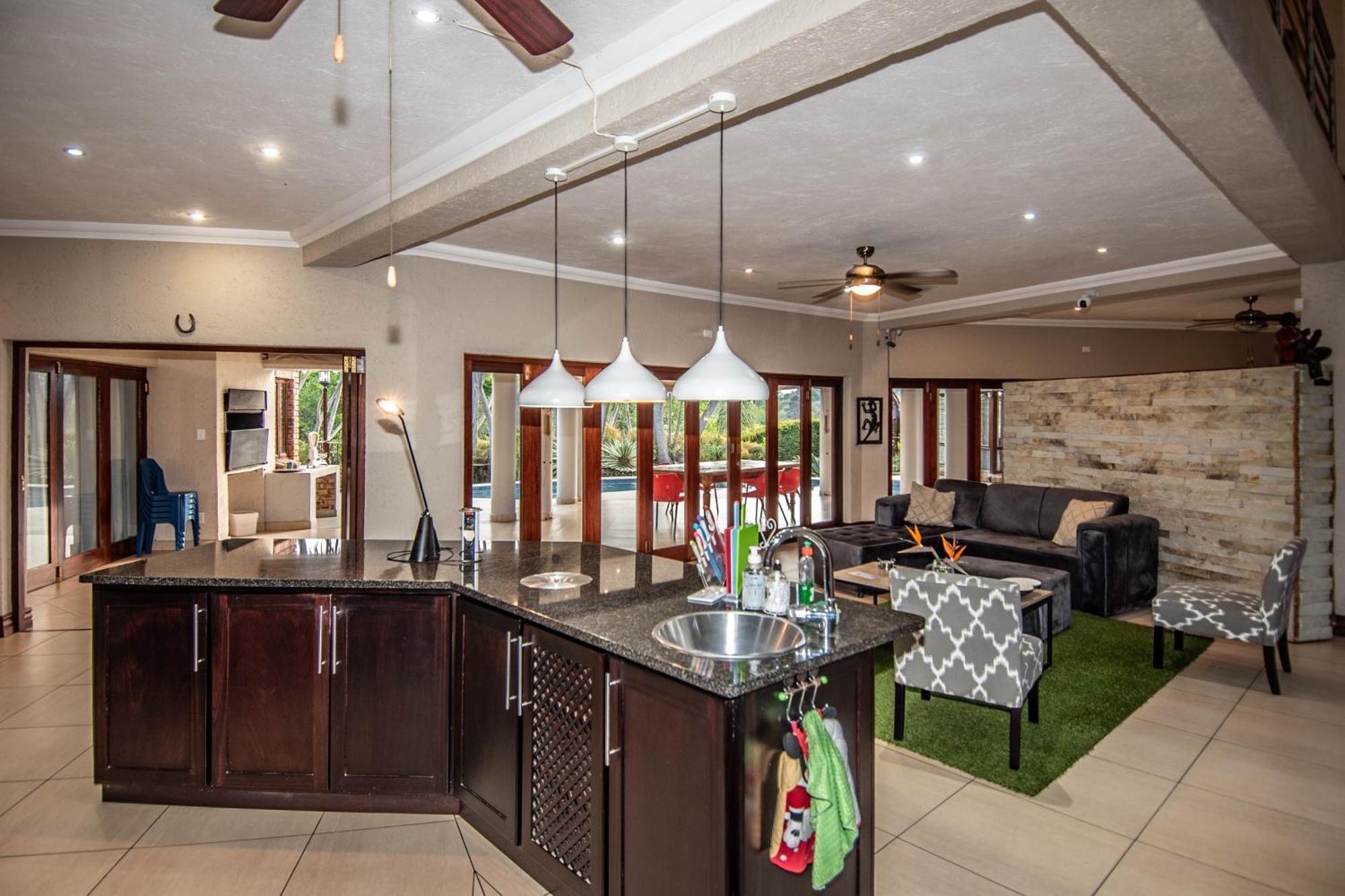 7 Saint Andrew Hotel White River Luaran gambar